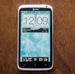 Como se fabrica un teléfono HTC One en vídeo