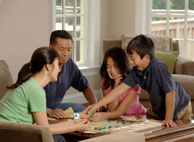 juego de mesa en familia