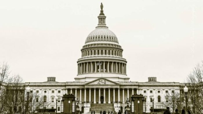 Wikipedia bloquea al Congreso de EE.UU por bromas y alteraciones en artículos Wikipedia bloquea al Congreso de EE.UU por bromas y alteraciones en artículos