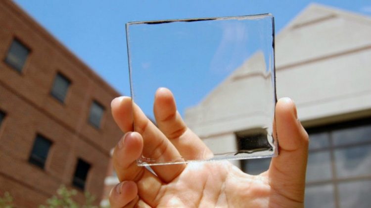 El primer panel solar totalmente transparente fue desarrollado en Michigan El primer panel solar totalmente transparente fue desarrollado en Michigan