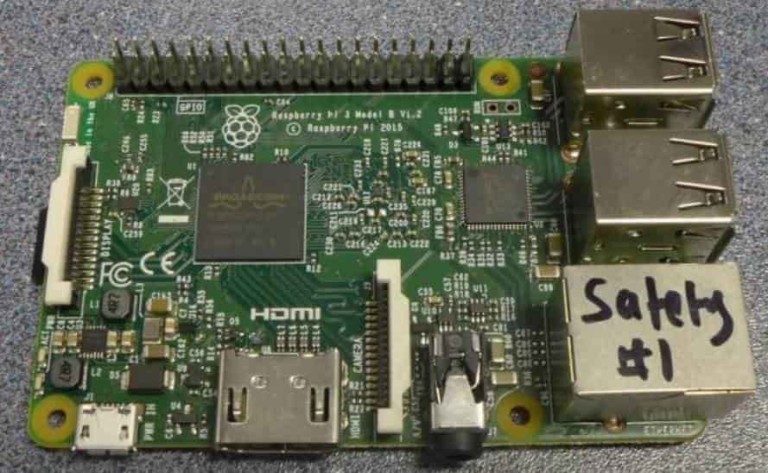 La Raspberry Pi 3 al final tendrá WiFi, y Bluetooth LE La Raspberry Pi 3 al final tendrá WiFi, y Bluetooth LE