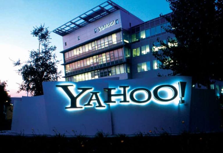 Yahoo es comprada en 4,800 millones por Verizon Yahoo es comprada en 4,800 millones por Verizon